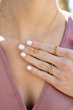 Load image into Gallery viewer, 18K Gold PVD Stainless Steel Interlocked Rings Necklace