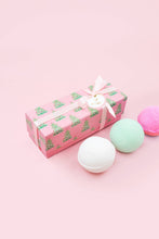 Load image into Gallery viewer, Christmas Tree Three Bath Balm Set