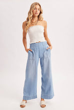 Load image into Gallery viewer, WIDE-LEG DENIM JEANS