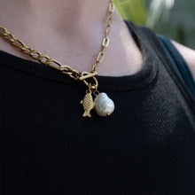 Load image into Gallery viewer, 18K Gold PVD Toggle Clasp Freshwater Pearl Charm Necklace