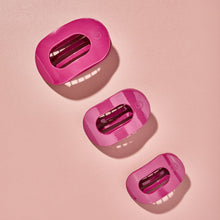 Load image into Gallery viewer, Flat Round Hair Clip | Small | Wild Side - Simply Susan’s
