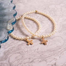 Load image into Gallery viewer, 18K Gold PVD Cross Charm Pearl Beaded Bracelet