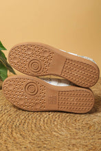 Load image into Gallery viewer, Elise Sneakers - Simply Susan’s

