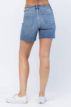 Load image into Gallery viewer, Judy Blue HW Embroidered Pocket Cutoffs (XL Only) - Simply Susan’s
