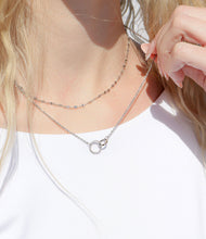 Load image into Gallery viewer, 18K Gold PVD Stainless Steel Interlocked Rings Necklace
