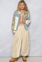 Load image into Gallery viewer, Sophia twill floral print jacket
