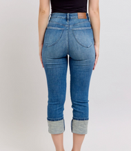 Load image into Gallery viewer, Judy Blue TC Back Shield Pocket Capri
