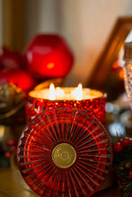 Load image into Gallery viewer, Holiday Spice 15oz Shimmer Candle 2 wick - Simply Susan’s

