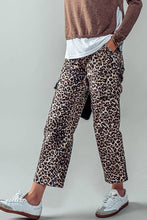 Load image into Gallery viewer, Leopard Print Cropped Cargo Pants
