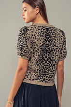 Load image into Gallery viewer, Animal Coded Short Sleeve Knit Top
