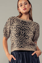 Load image into Gallery viewer, Animal Coded Short Sleeve Knit Top
