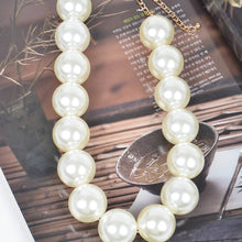 Load image into Gallery viewer, Big Round Pearl Necklace

