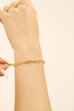 Load image into Gallery viewer, Stainless Steel Paperclip Chain Bracelet
