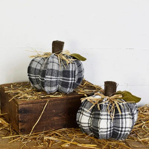 7" PLAID PUMPKINS