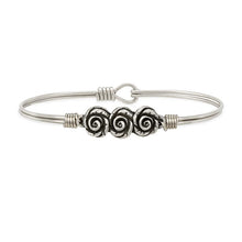Load image into Gallery viewer, ROSES BANGLE BRACELET
